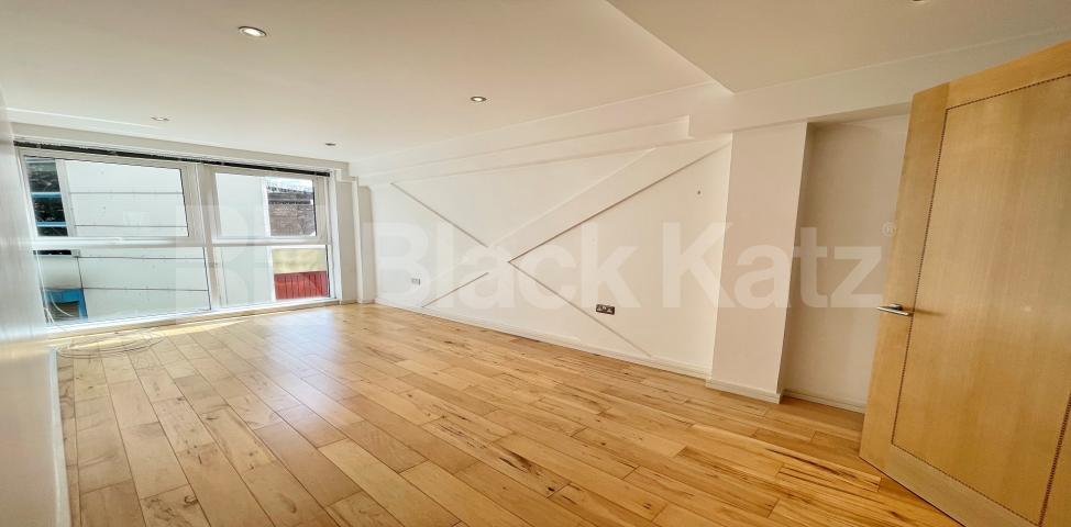 			LET , 2 Bedroom, 2 bath, 1 reception Apartment			 Kamen House - Magdalen Street, London Bridge